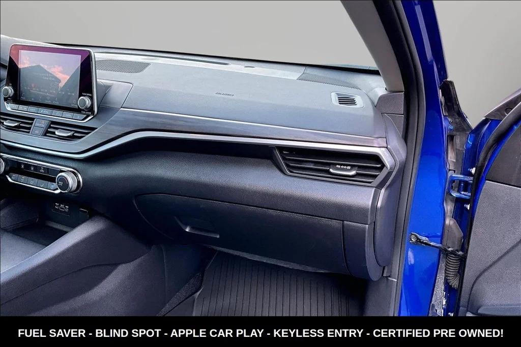 Used 2025 Blue Nissan 2.5 SV image 31