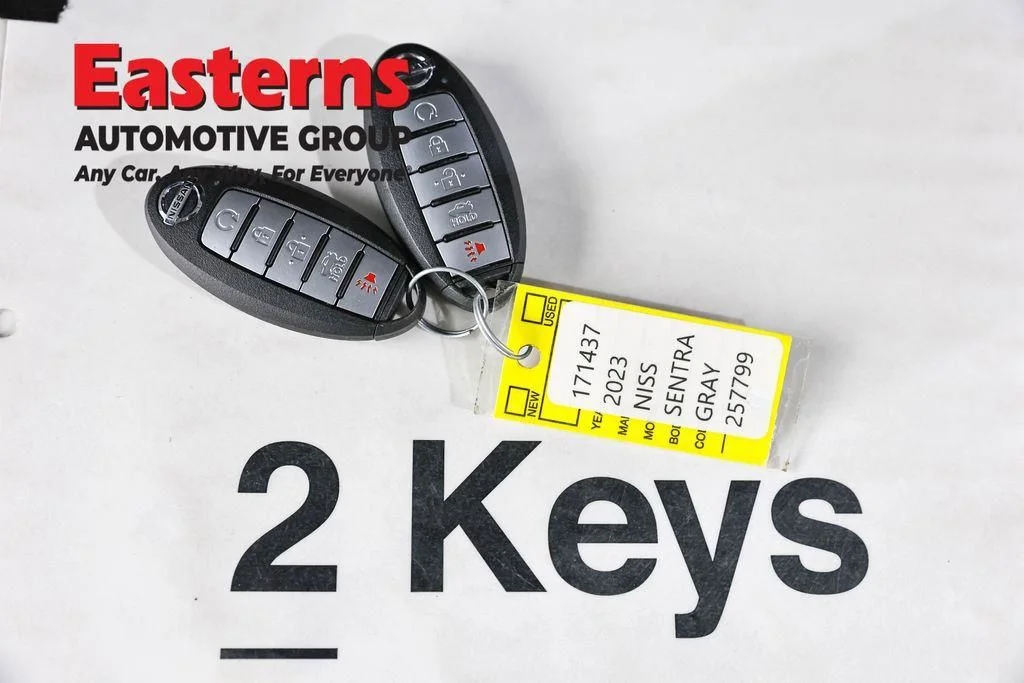 Used 2023 Gray Nissan SR image 27