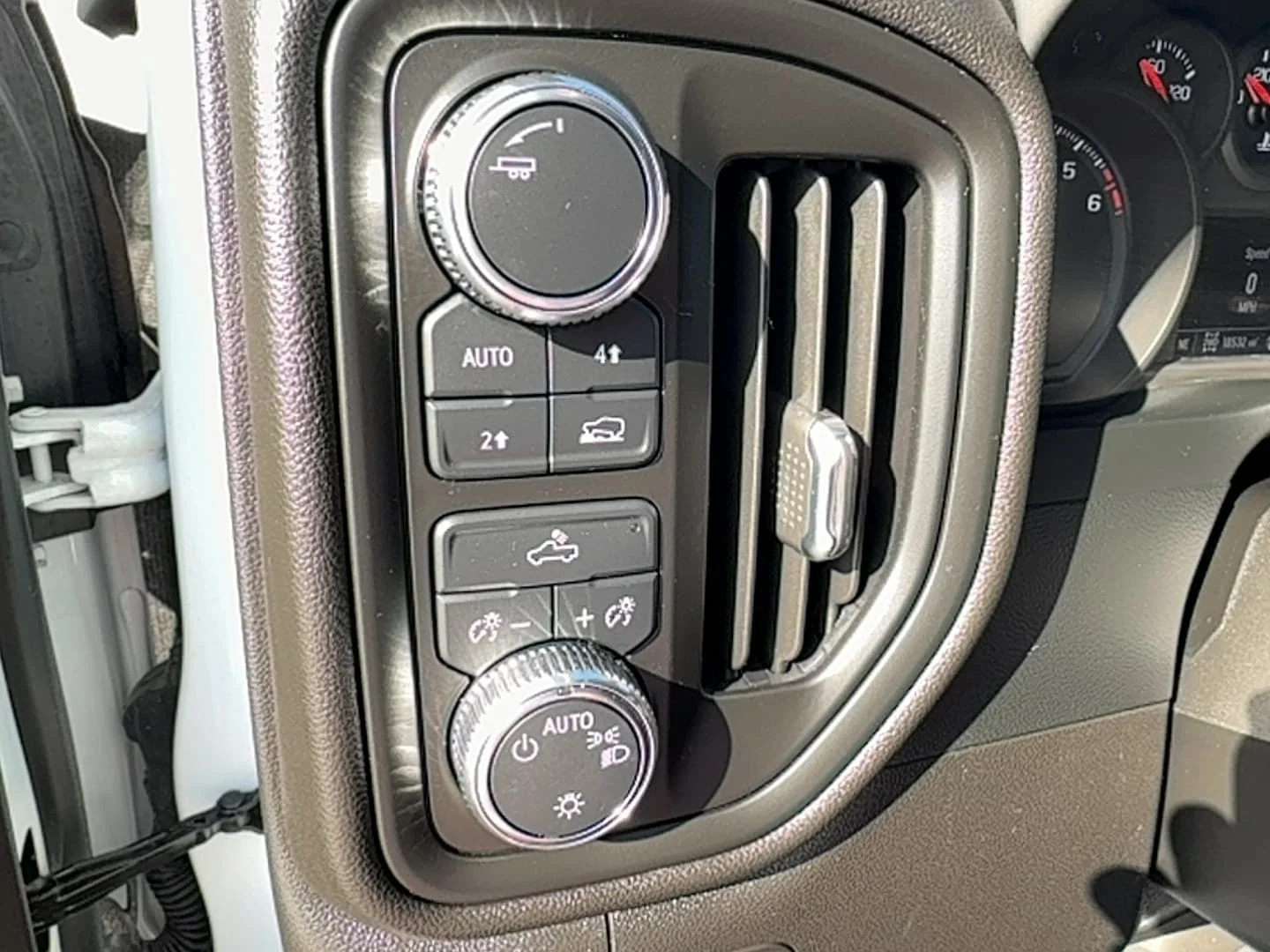Used 2024 White GMC Pro image 18