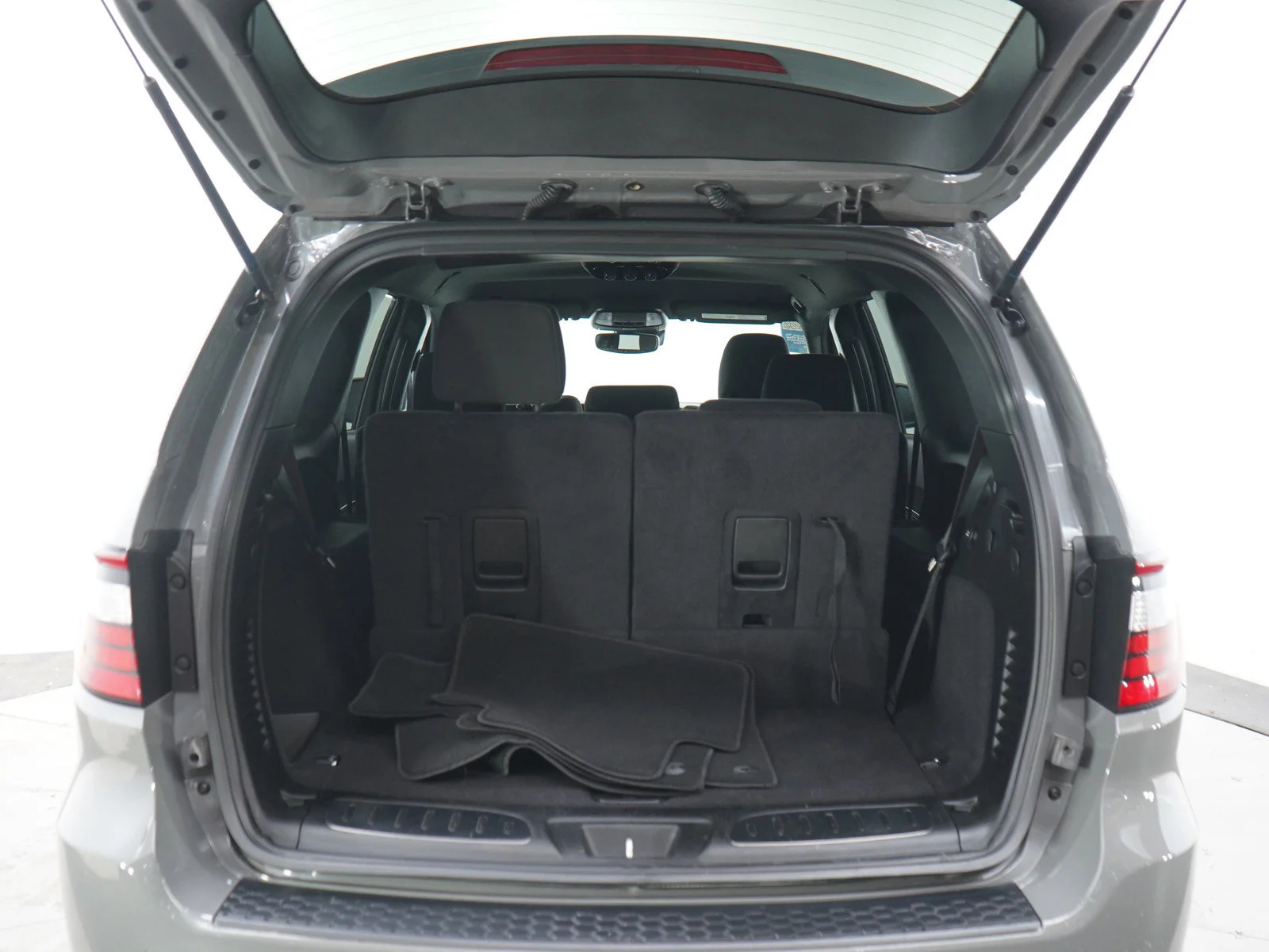Used 2023 Destroyer Gray Clearcoat Dodge SXT image 17