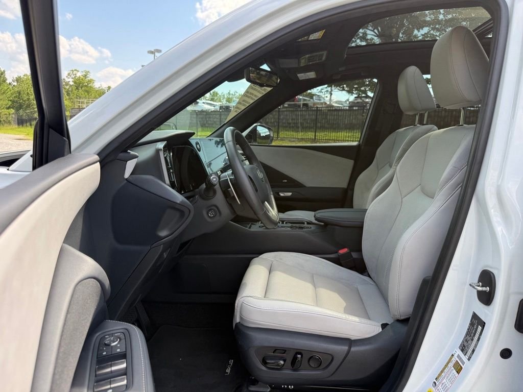 Certified Used 2024 WIND CHILL PEARL Lexus 350 Luxury image 26