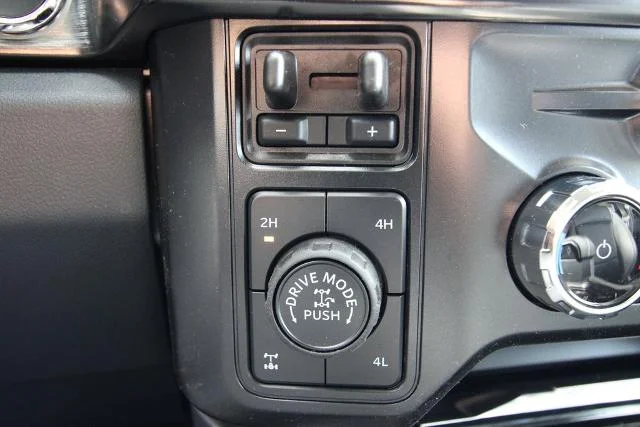 New 2026 Agate Black Metallic Ford F-350® Lariat® image 29