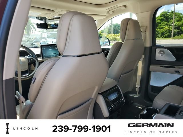 Used 2022 Red Lincoln Reserve image 22