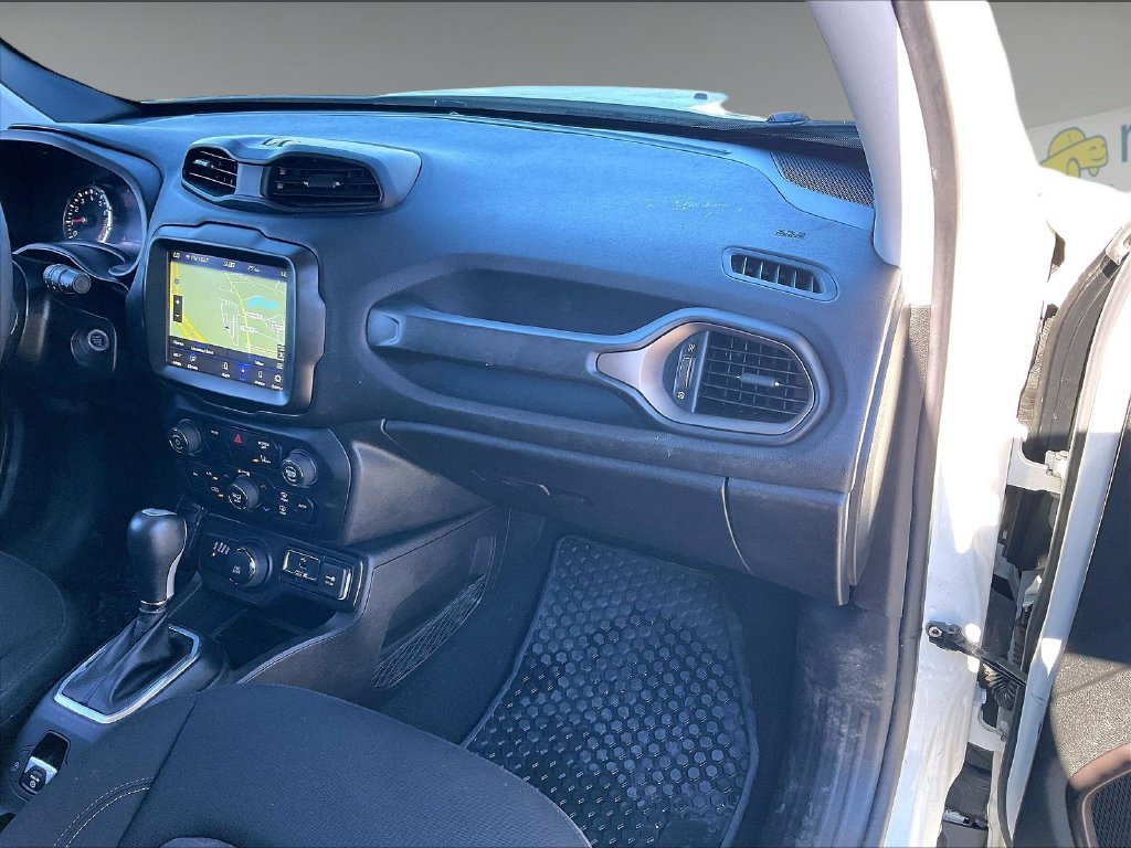 Used 2023 Alpine White Clearcoat Jeep Latitude image 12