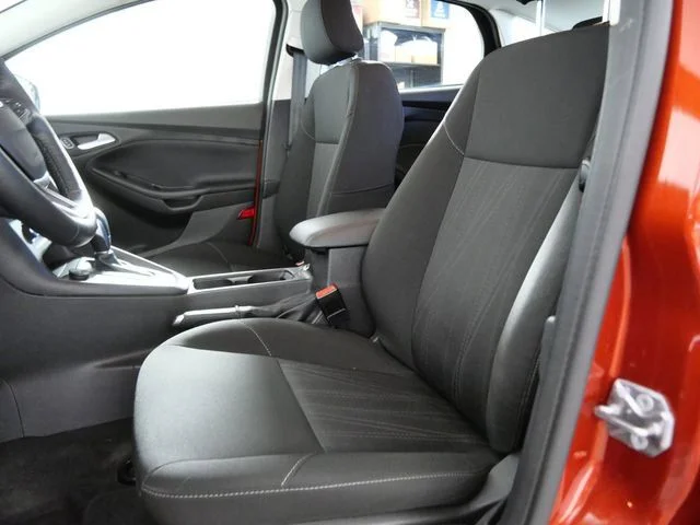 Used 2018 Red Ford SE image 16