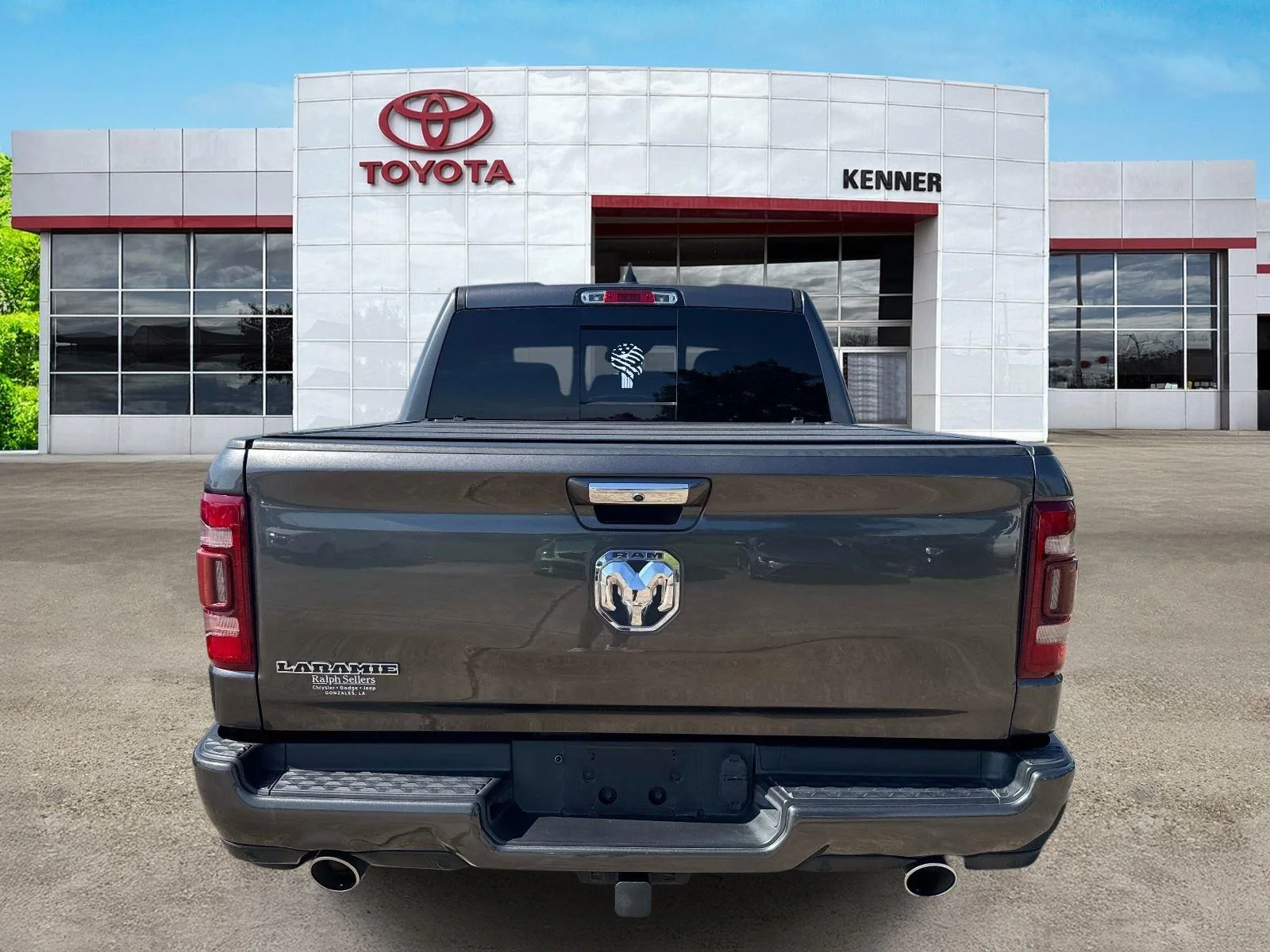 Used 2021 Granite Crystal Metallic Clearcoat Ram Laramie image 6