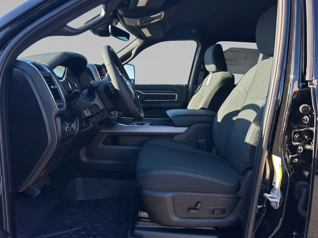 2026 RAM 2500 Big Horn - Photo 11