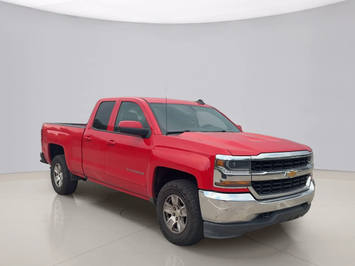 Used 2018 Red Chevrolet LT image 7