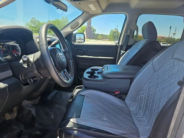 Used 2018  Ram Tradesman image 9