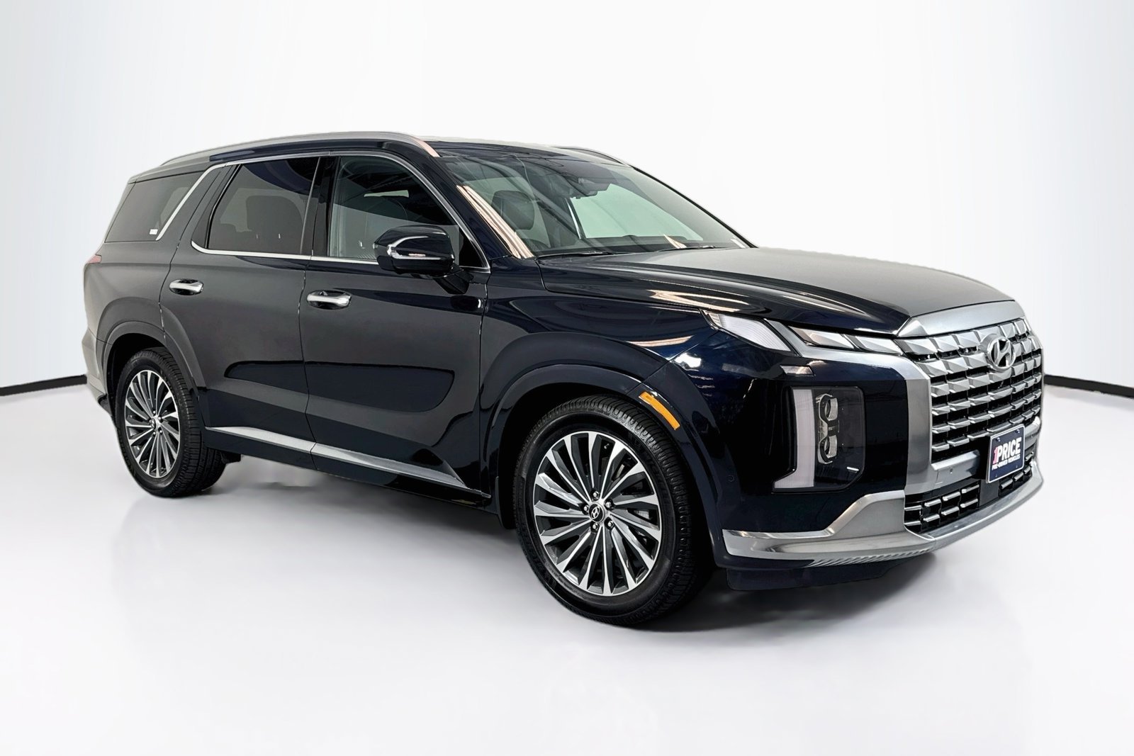 Used 2024 Moonlight Cloud Hyundai Calligraphy image 3