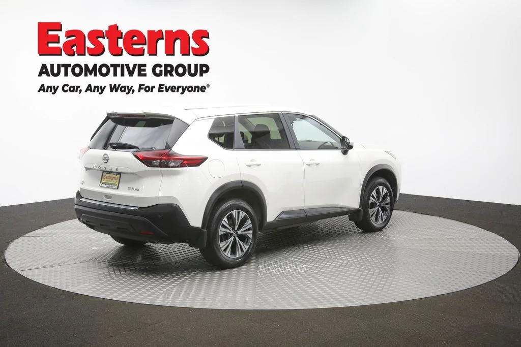 Used 2023 White Nissan SV image 39