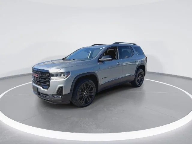 Used 2023 Silver GMC SLE image 4