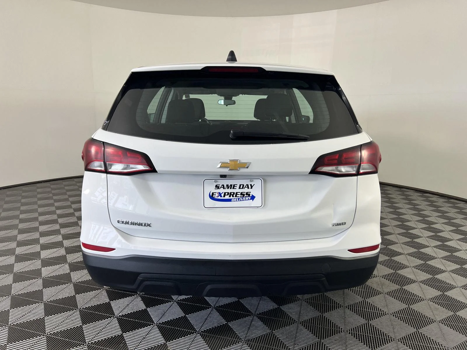 Used 2022 Summit White Chevrolet LS image 24