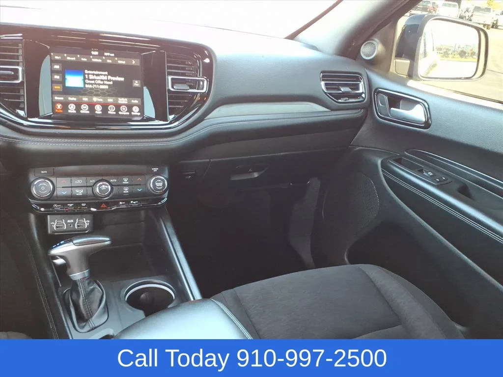 Used 2023 Black Dodge SXT Launch Edition RWD image 12