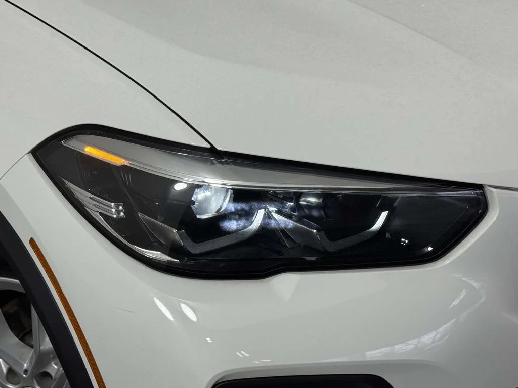 Certified Used 2023 White BMW xDrive40i image 15