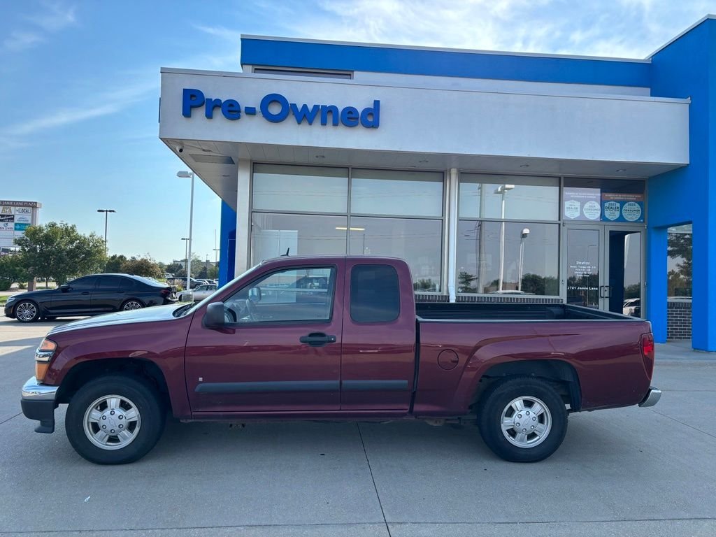 Used 2008 Deep Ruby Metallic Chevrolet LT RWD image 8