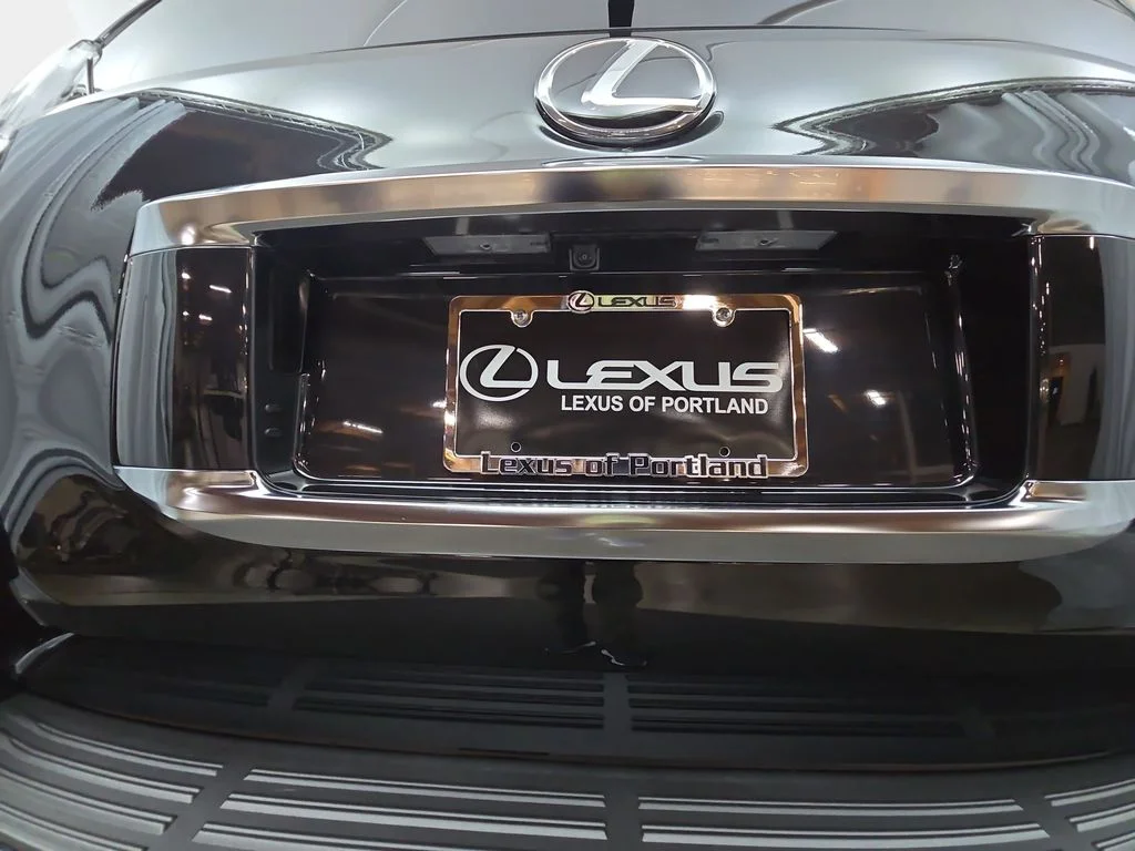 Certified Used 2022 Black Lexus 460 image 17