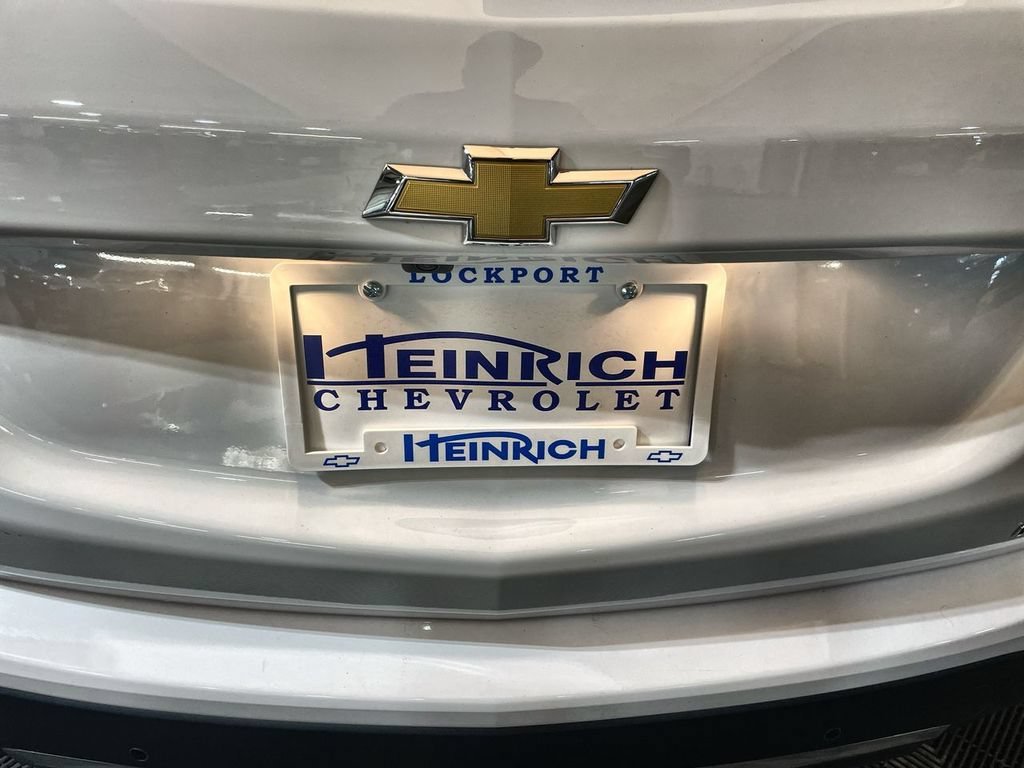 Used 2023 Summit White Chevrolet LT image 29