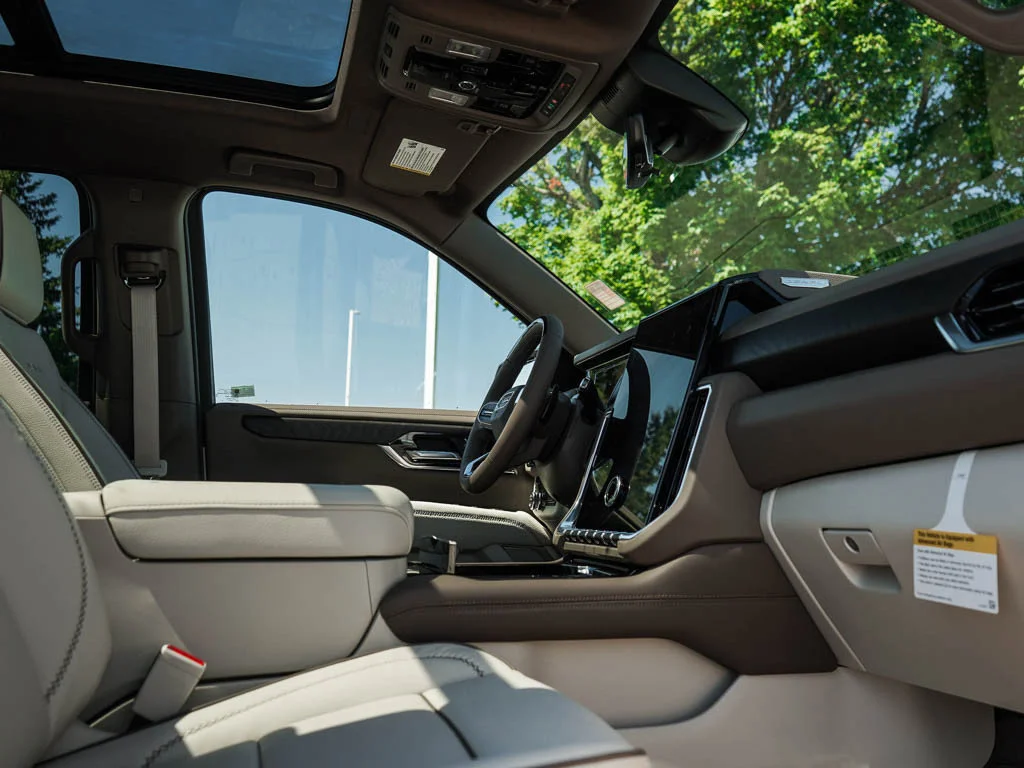 2026 GMC Yukon XL Denali - Photo 12