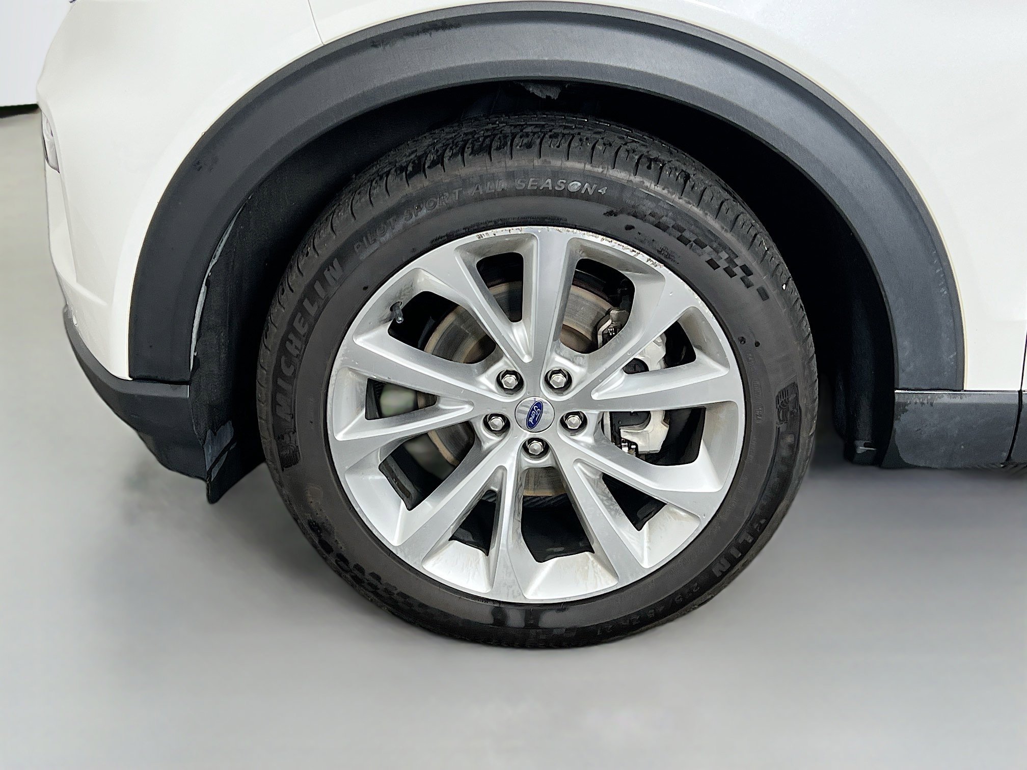 Used 2022 White Ford PLATINUM image 10