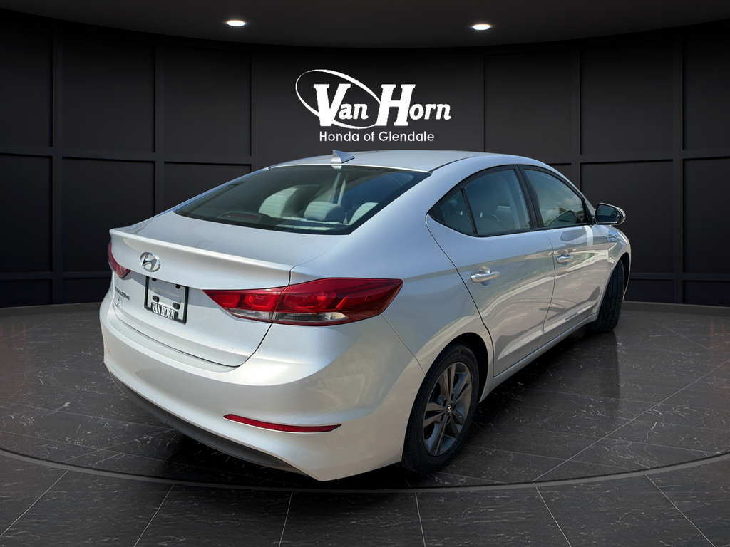 Used 2018 Silver Hyundai SEL image 7