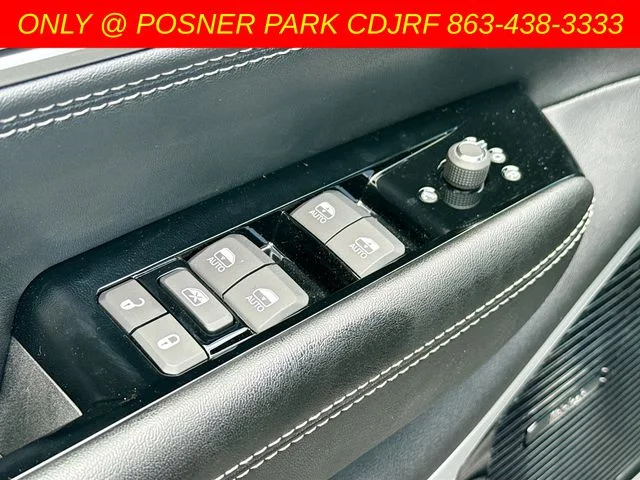 New 2026 Baltic-Gray Metallic Clear-Coat Exterior Paint Jeep Grand Wagoneer image 18