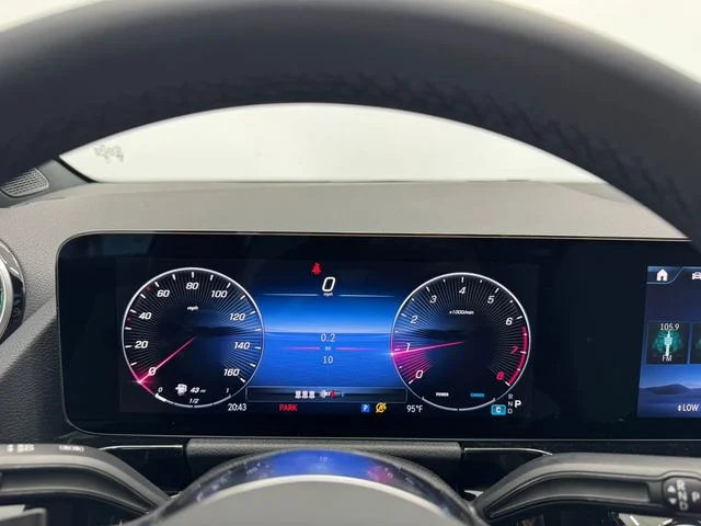 New 2026  Mercedes-Benz GLA 250 image 2