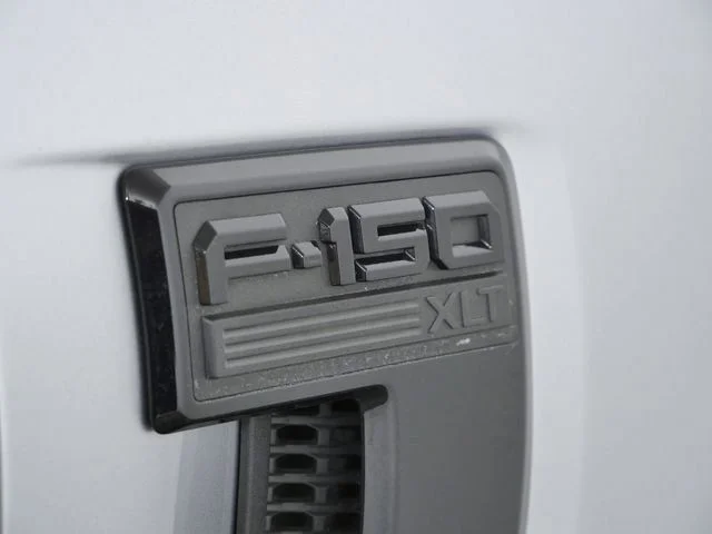Used 2024 Silver Ford XLT image 9
