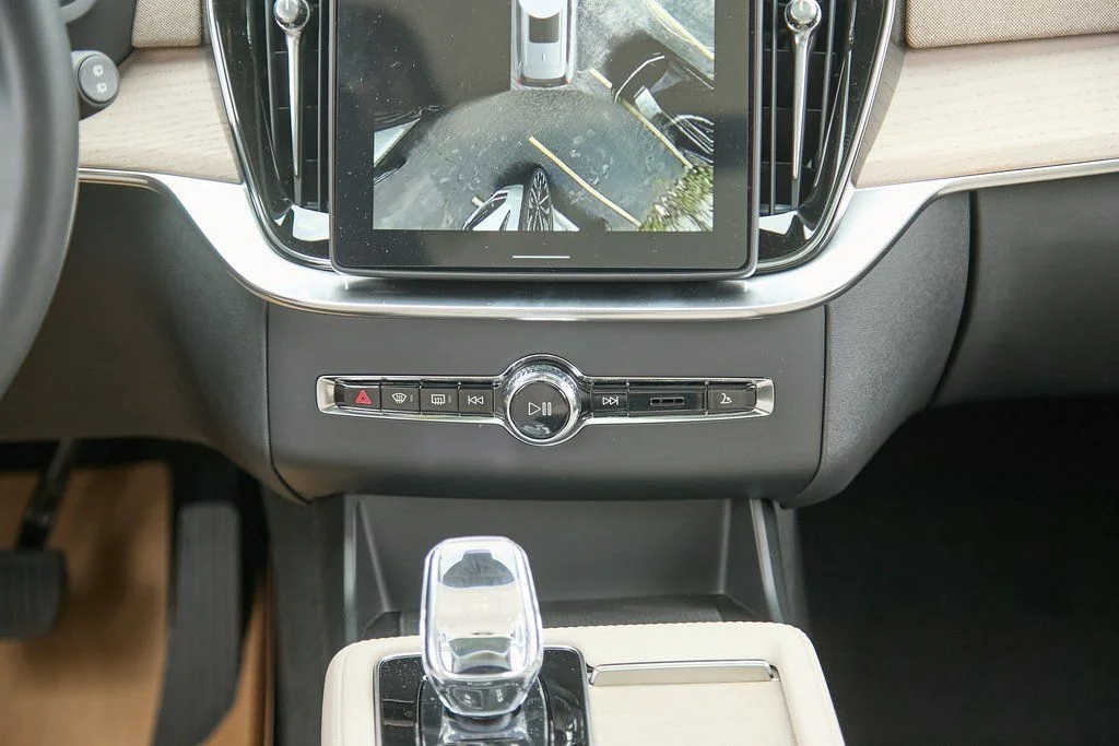 2026 Volvo XC90 Plus - Photo 30