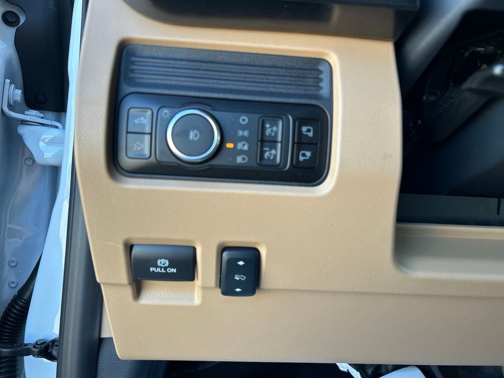 New 2026 Oxford White Ford Lariat image 22