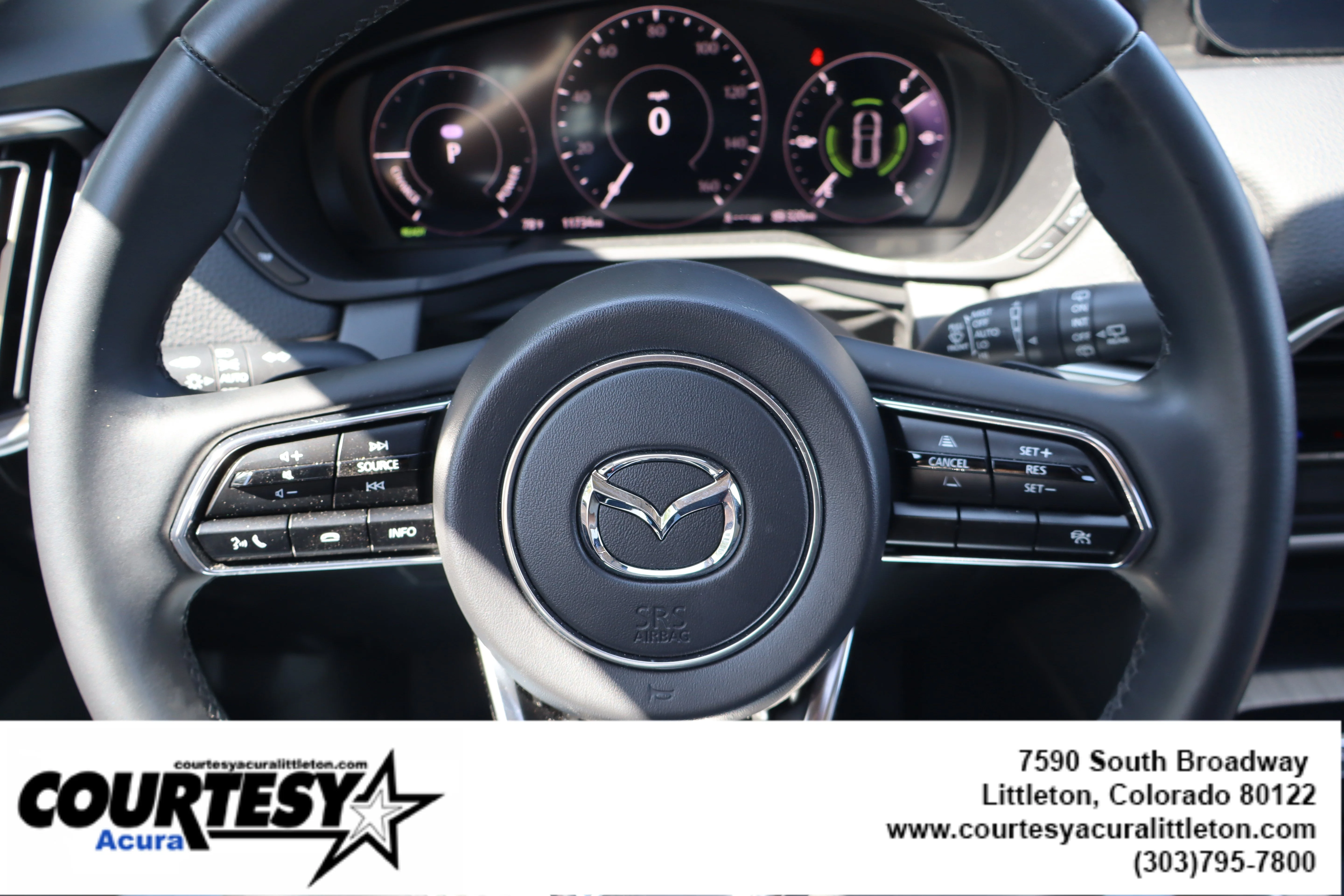 Used 2024 Platinum Quartz Mazda Preferred image 10