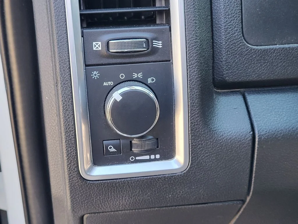 2023 RAM Ram 1500 Classic SLT - Photo 28