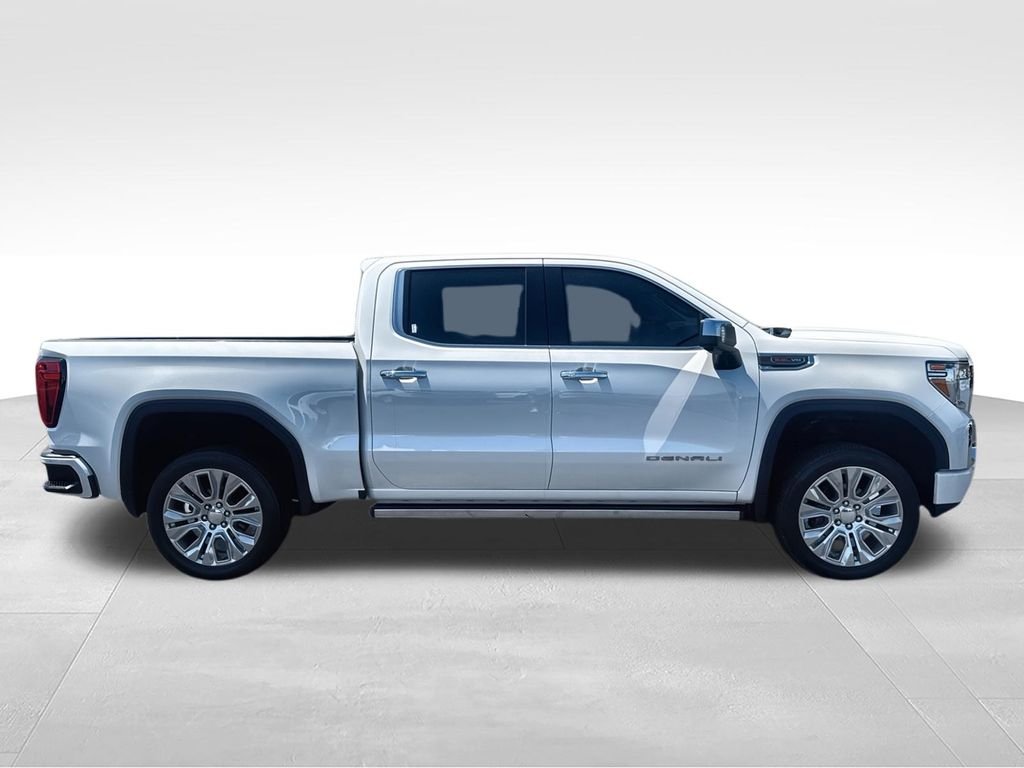 Used 2021 White GMC Denali image 6