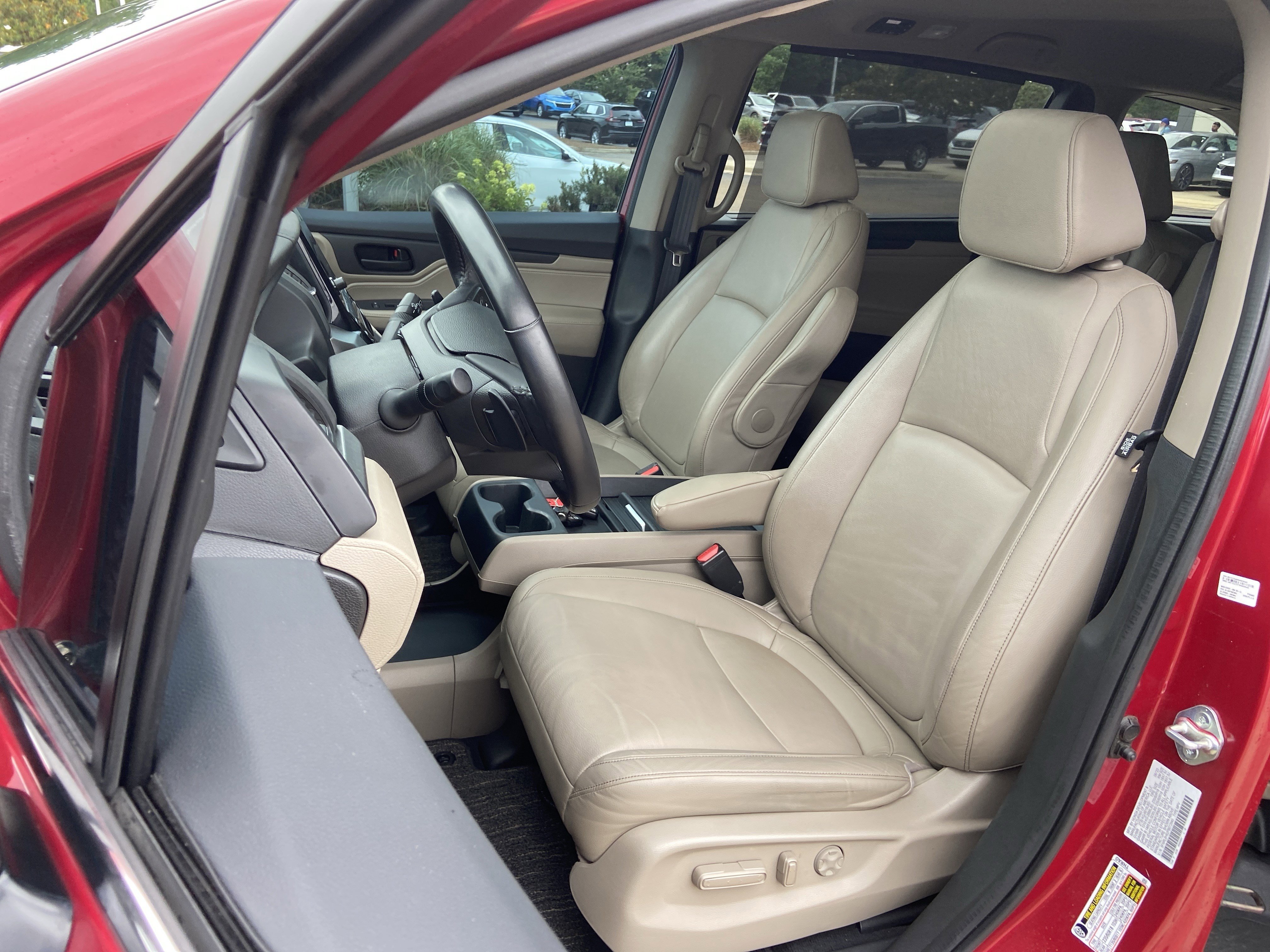 Used 2023 Radiant Red Metallic II Honda EX-L image 18