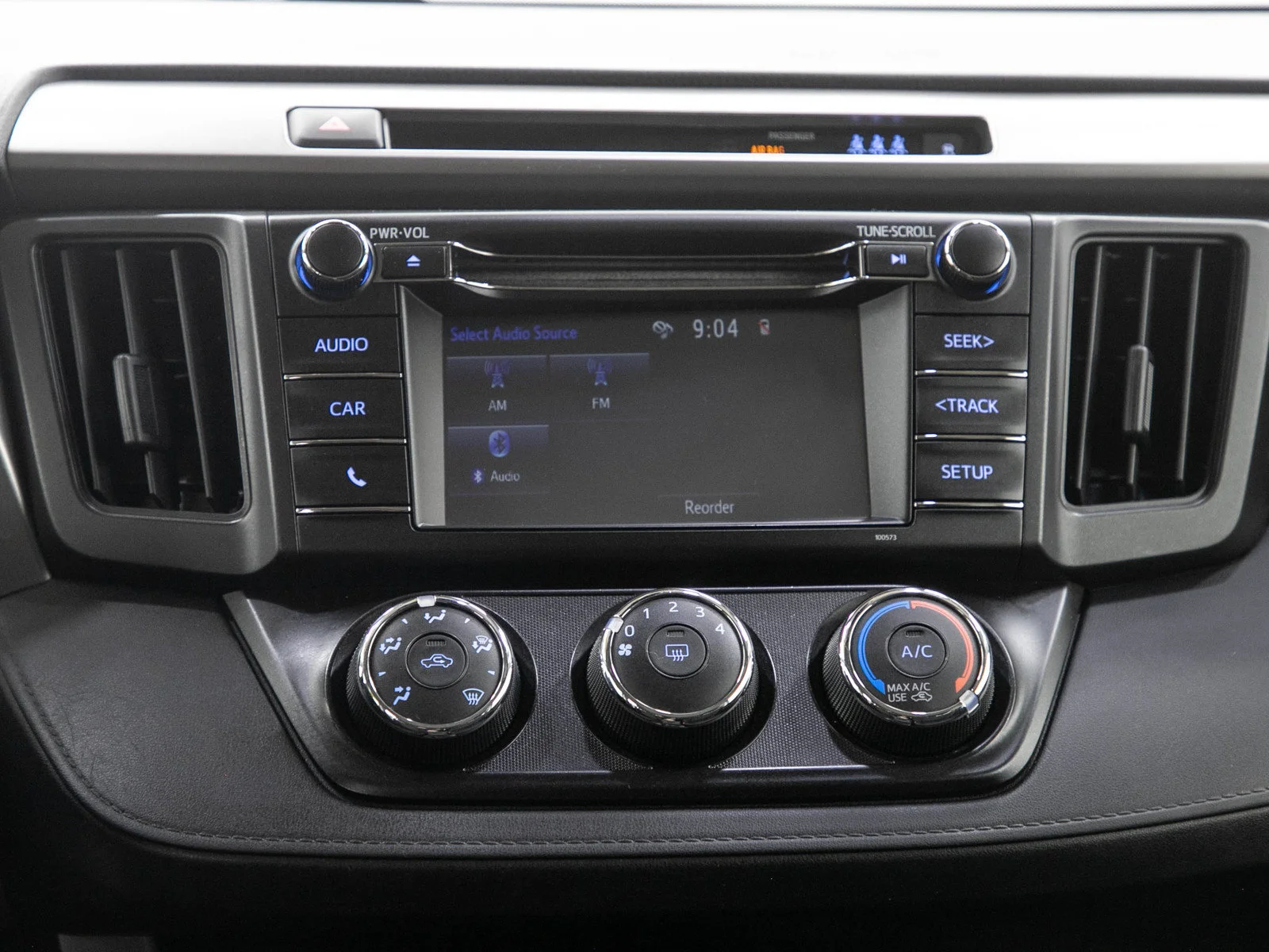 Used 2017  Toyota 4D WAGON LE 4WD image 17