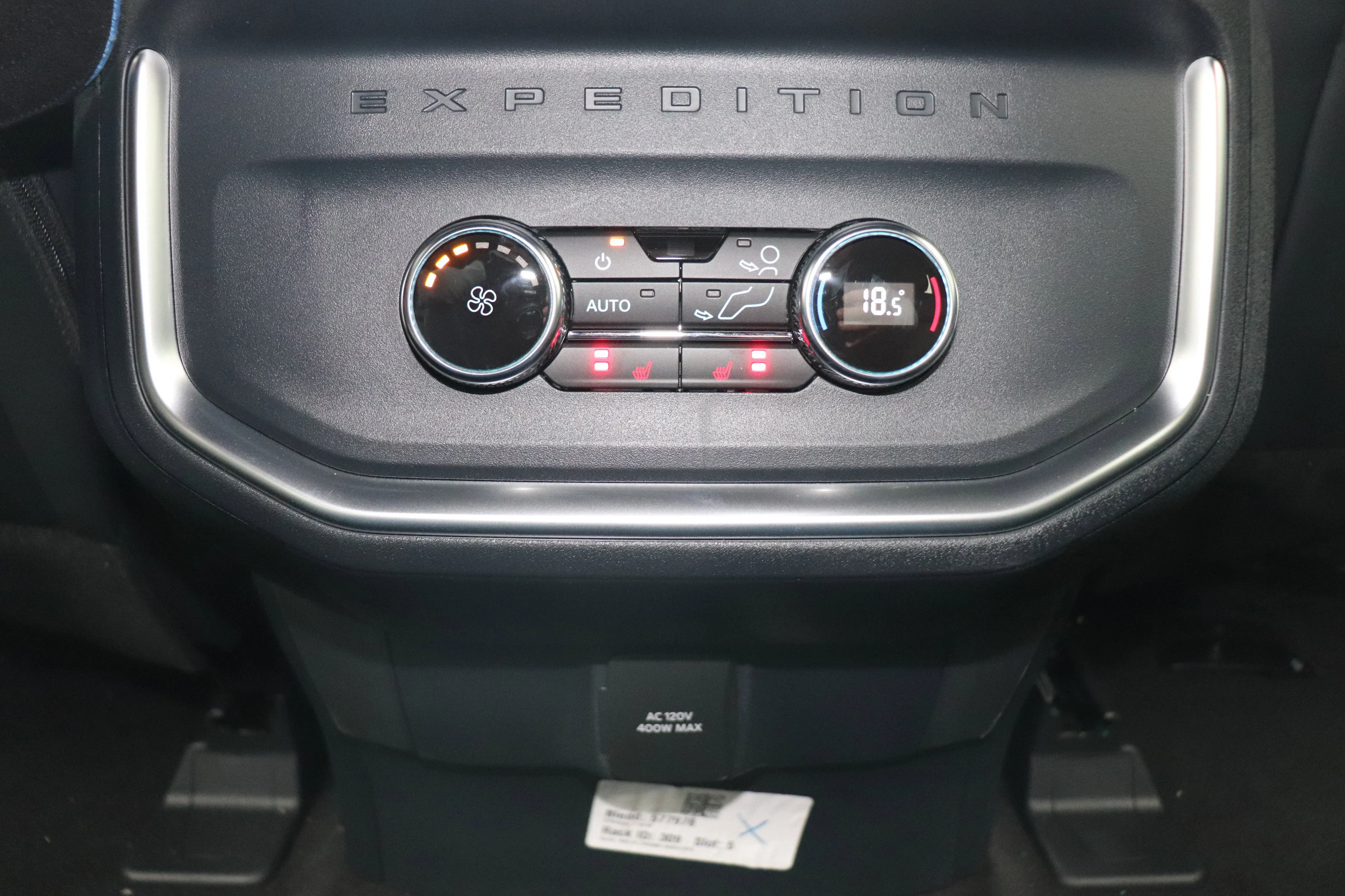 New 2026 AGATE BLACK METALLIC Ford Platinum Max image 21