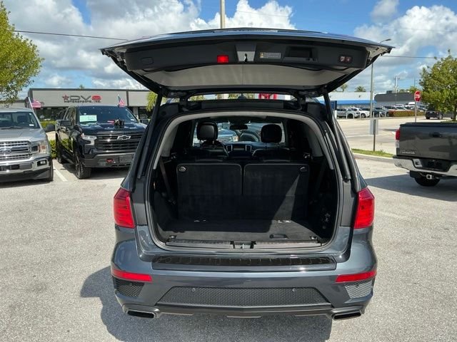 Used 2016 Gray Mercedes-Benz GL 550 image 11