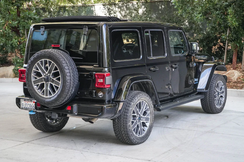 Used 2024 Black Jeep High Altitude 4xe image 6