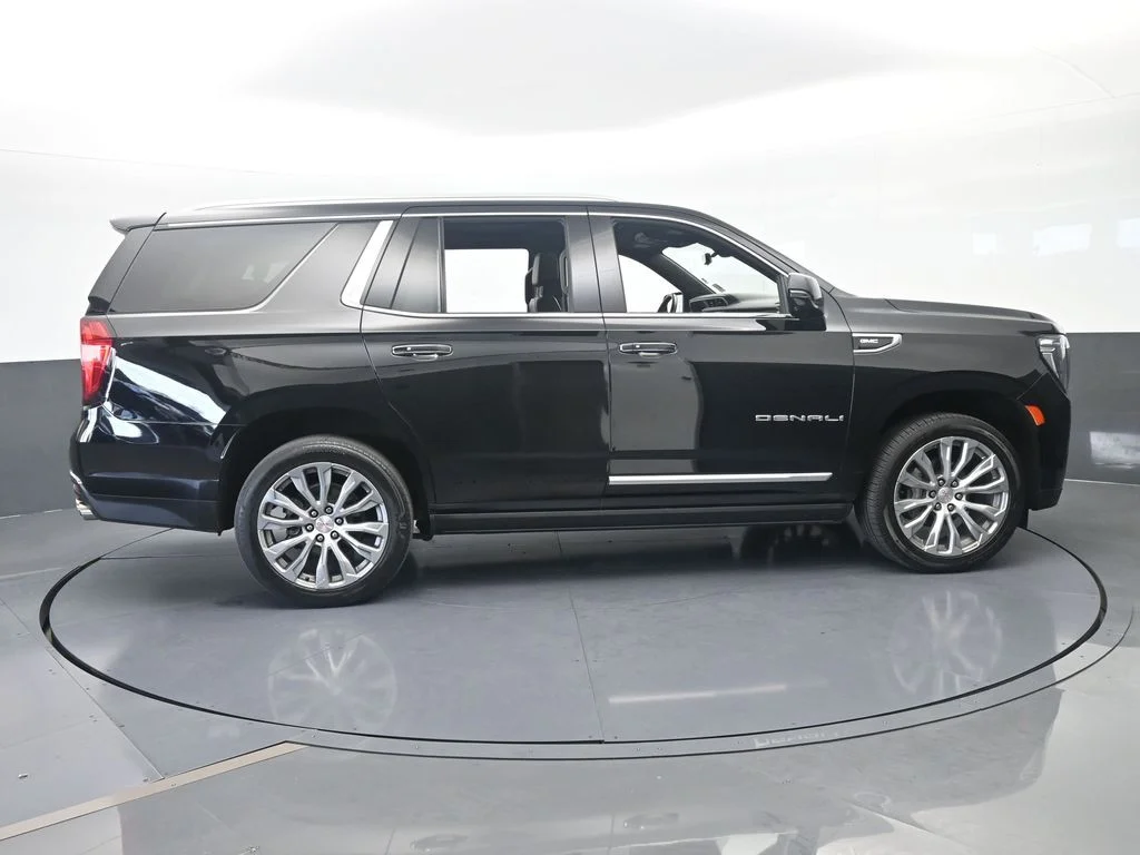 Used 2022 Onyx Black GMC Denali image 6