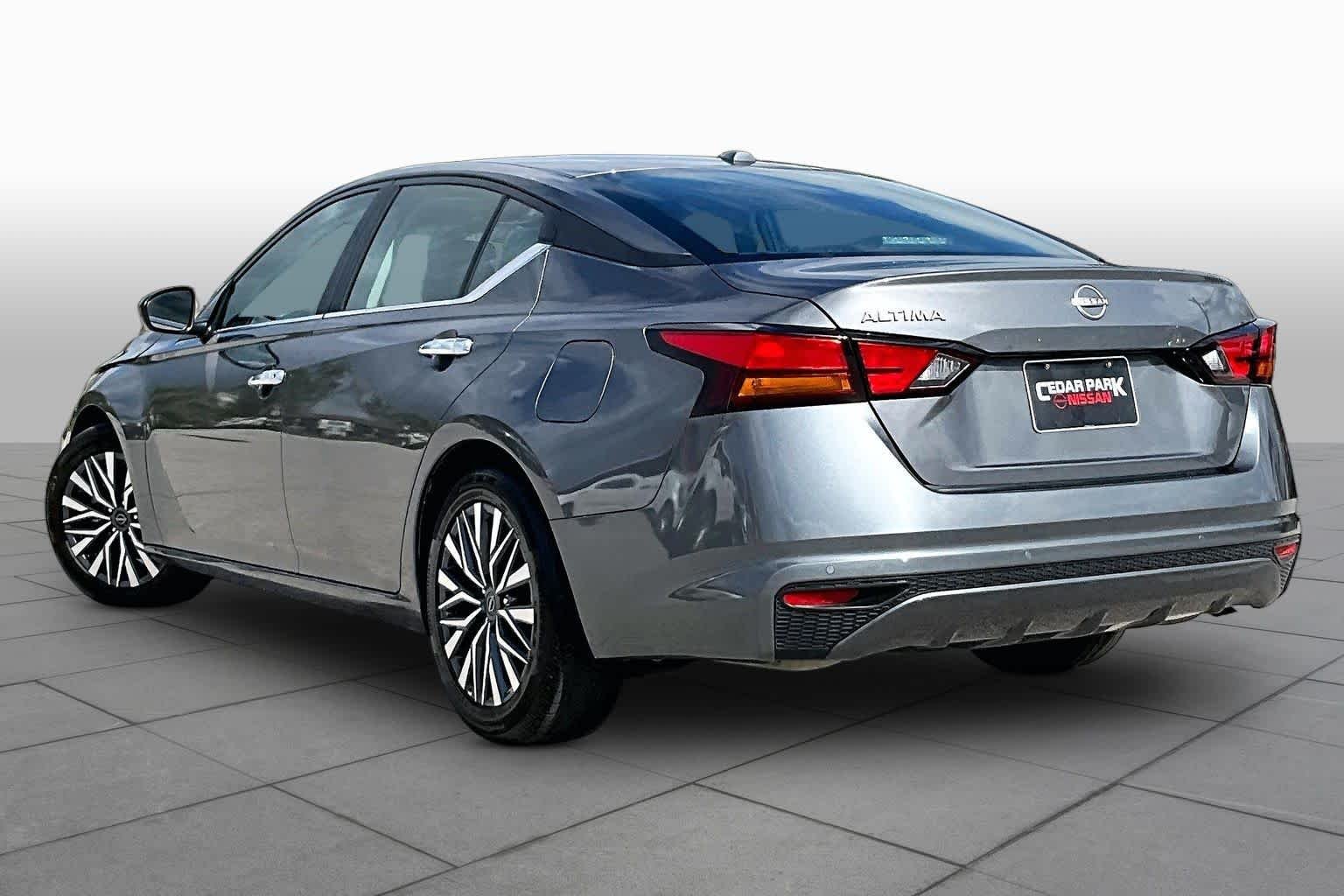Used 2025 Gun Metallic Nissan SV image 12
