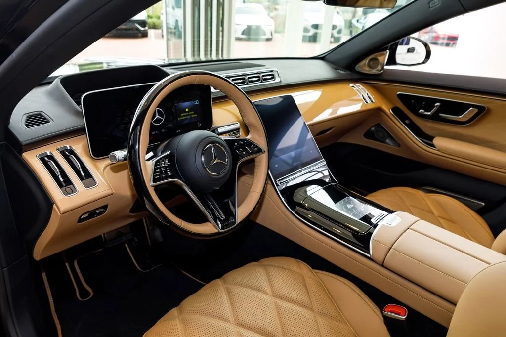 Used 2023 Obsidian Black Metallic / Colorado Beige Mercedes-Benz Maybach S 680 image 30