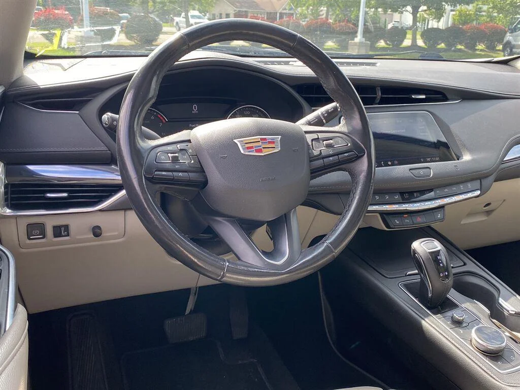 Used 2019 Radiant Silver Metallic Cadillac AWD Luxury image 3