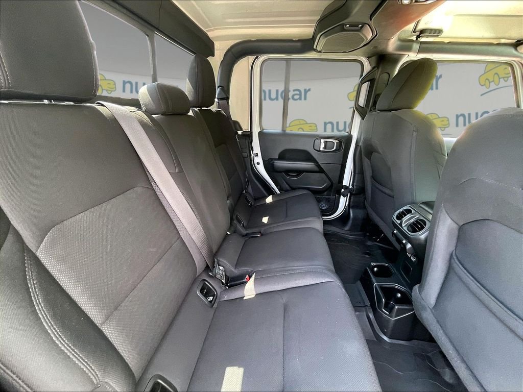 Used 2022 White Jeep Overland image 16