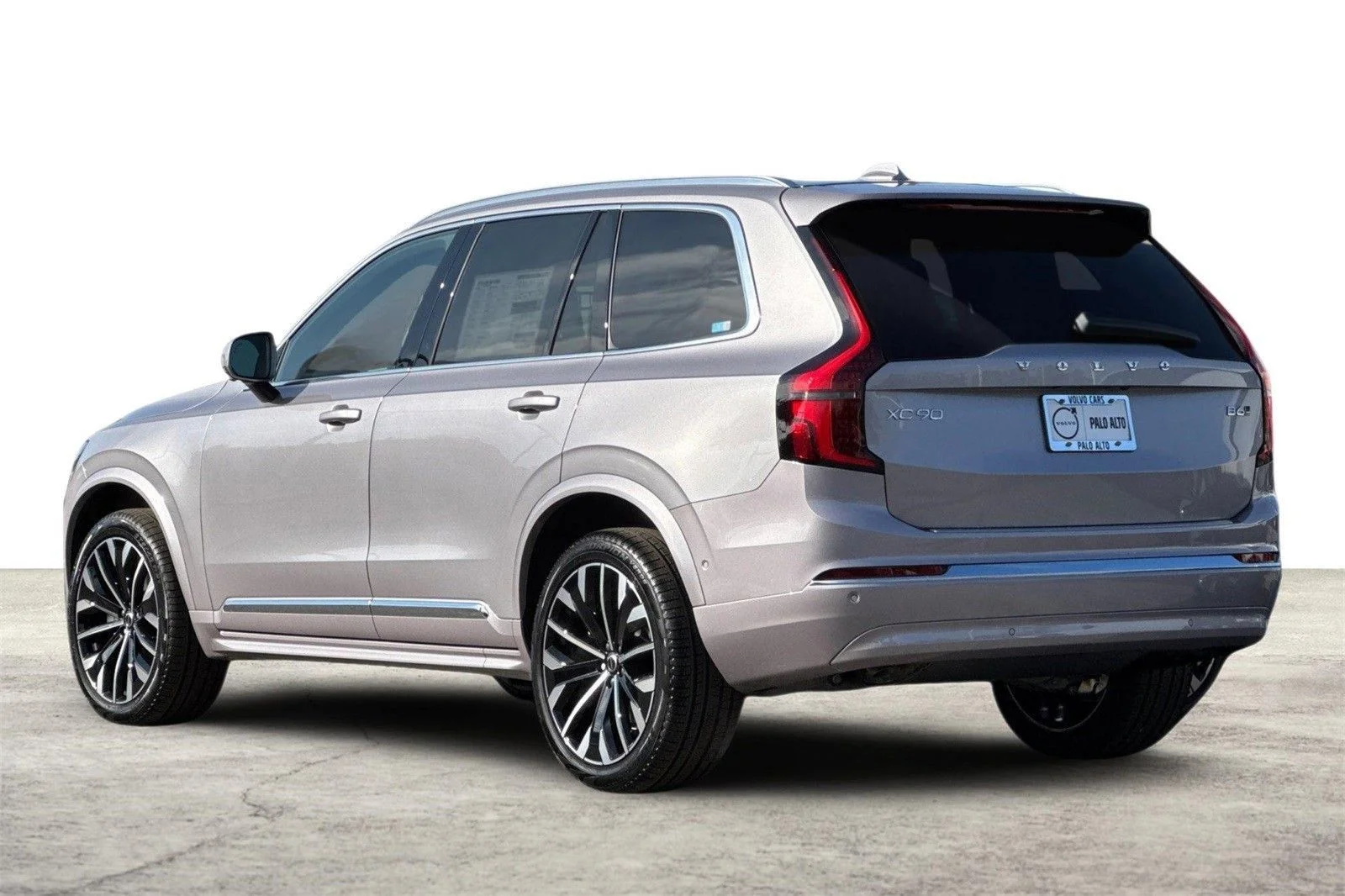 2026 Volvo XC90 Plus - Photo 6