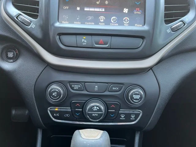 Used 2018 White Jeep Limited image 23