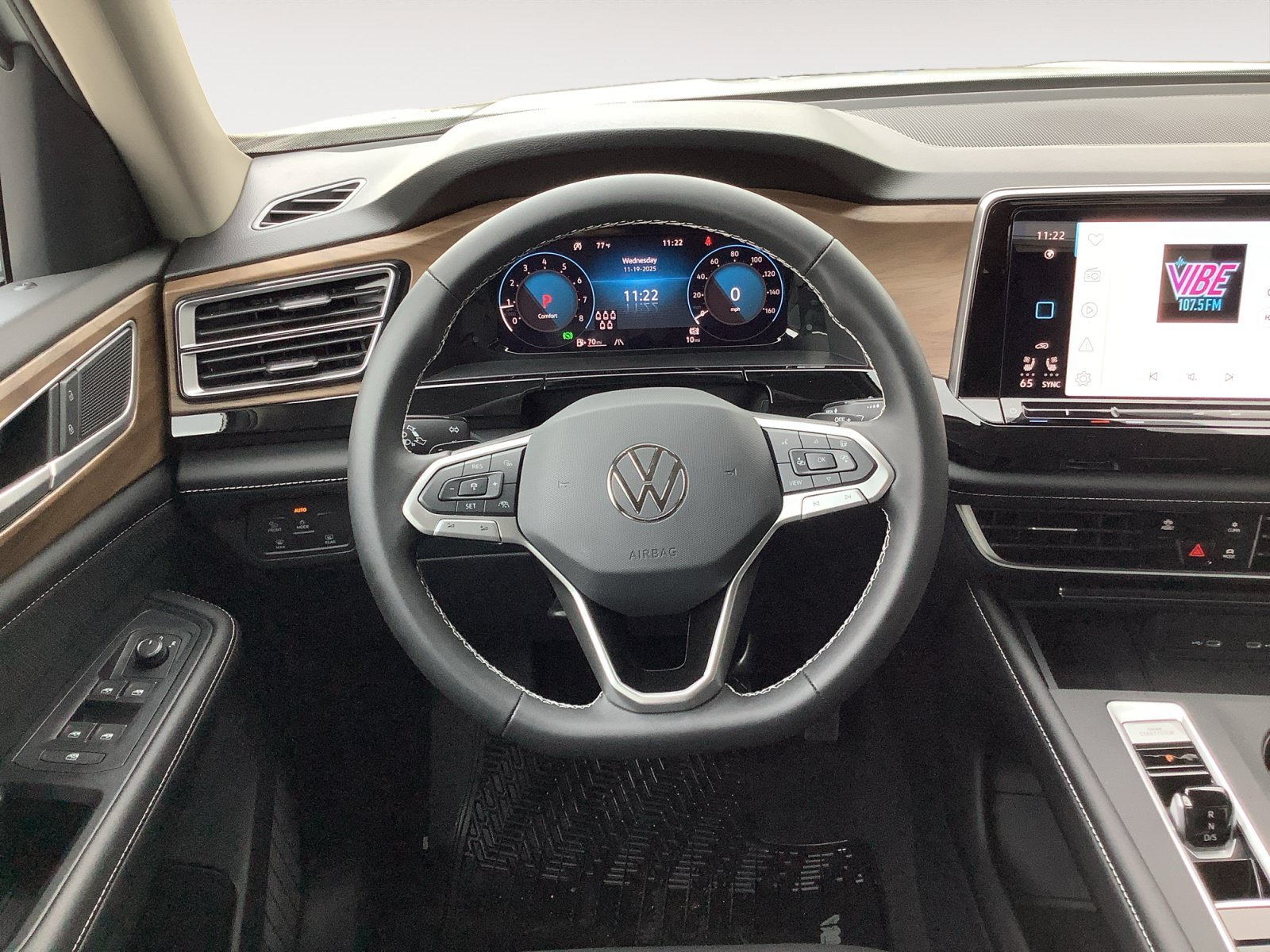 New 2026 OPAL WHITE Volkswagen 2.0T SE image 14