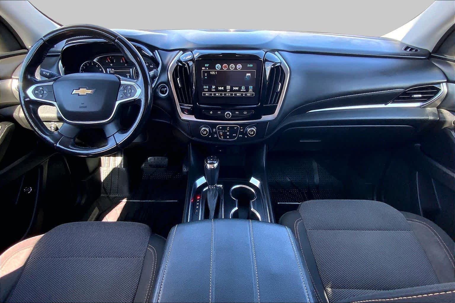 Used 2018 Mosaic Black Metallic Chevrolet LT Cloth image 15