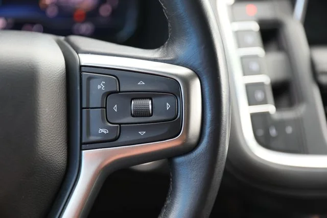 Used 2022 Black Chevrolet LT image 6