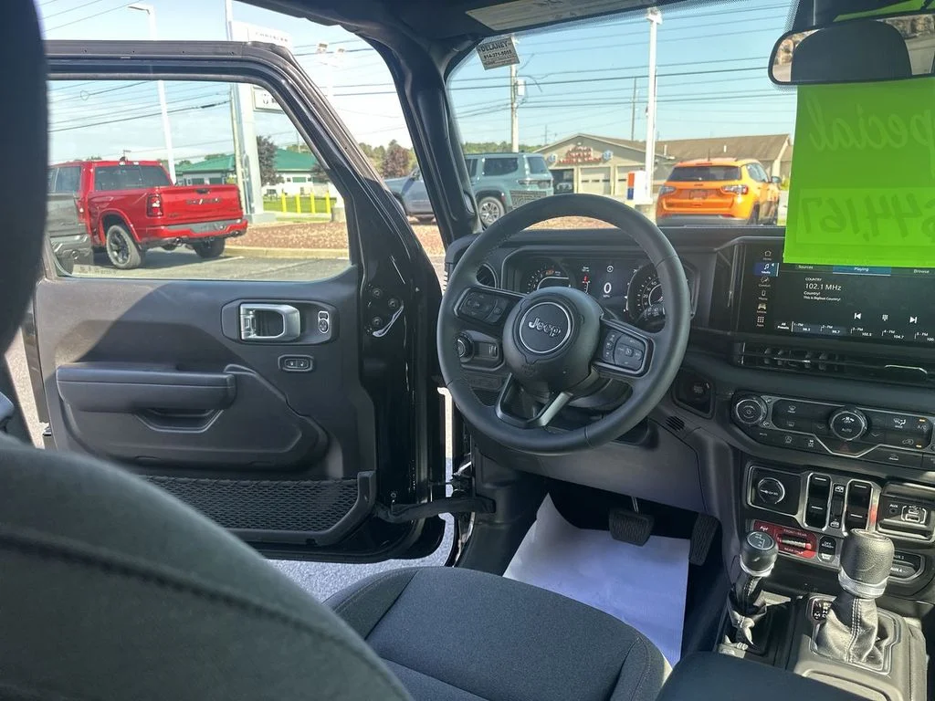 Used 2026 Black Jeep Rubicon image 15