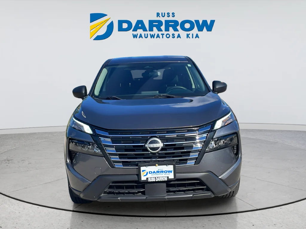 Used 2024 Gray Nissan S image 8
